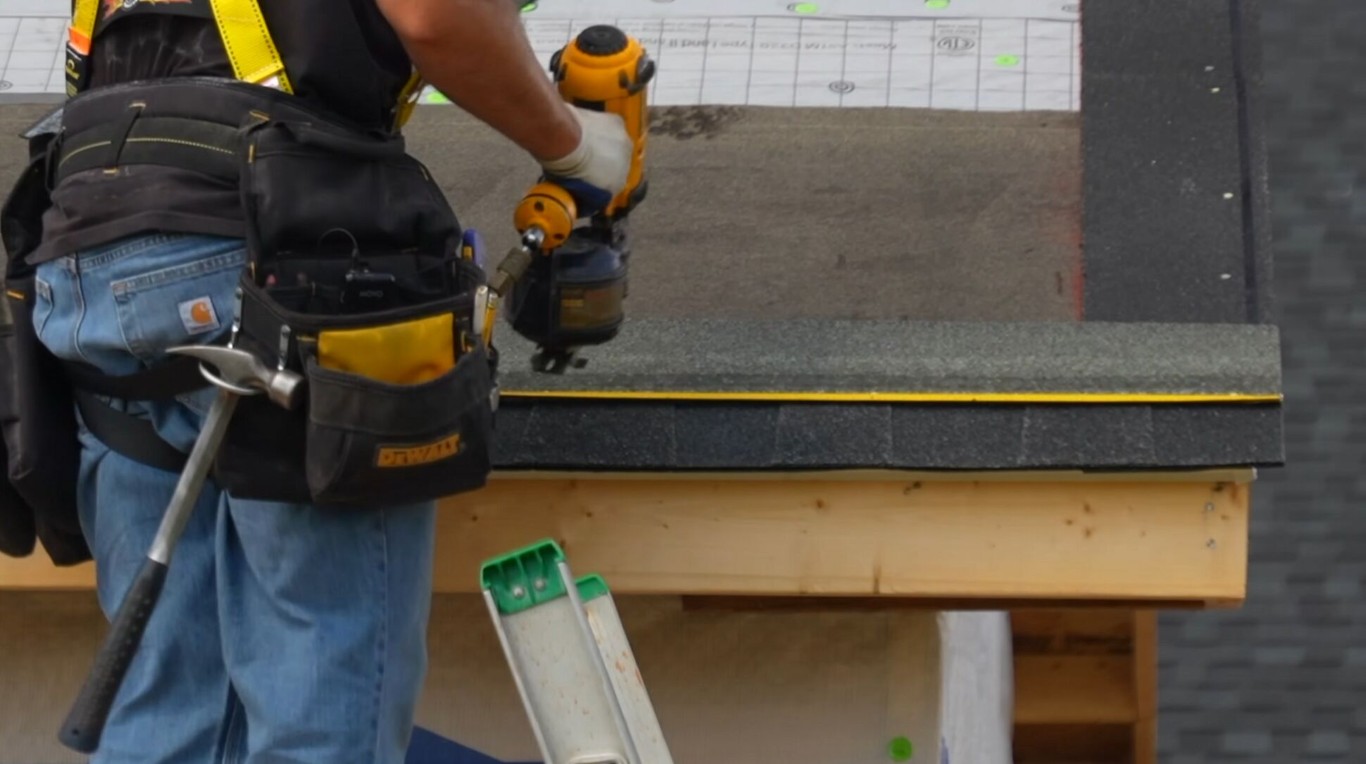 Professional roofing contractor at work in Monterey Park, CA